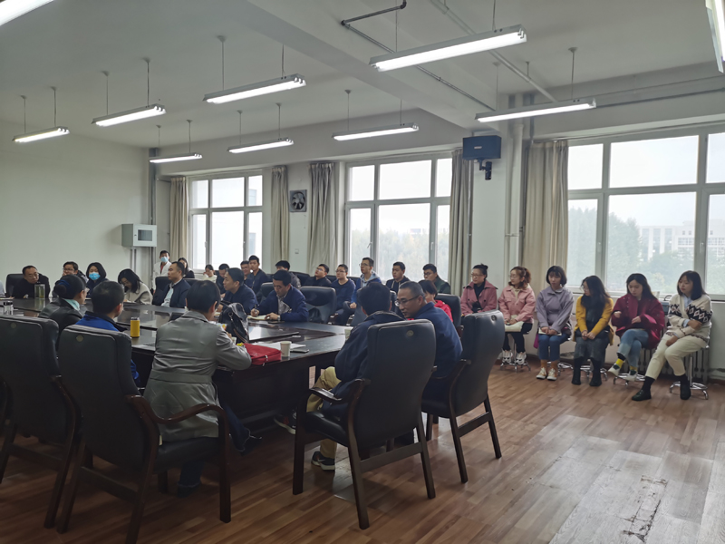 67cafe46c7e94716a2c08cd5a4896de5.jpg 见面会2.jpg