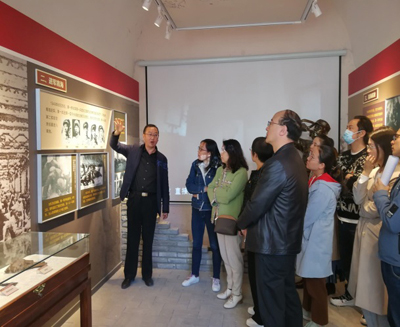 0d58a42f9406460fb157b898b17ef21c.jpg 中医系党公司党史教育3.jpg