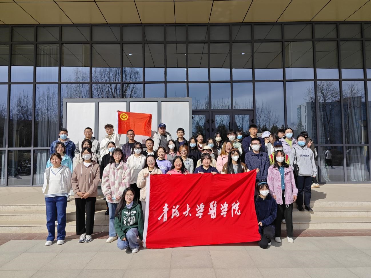 8c575c6c08f94179b3e0b90dcf260907.jpg 雷锋月.jpg