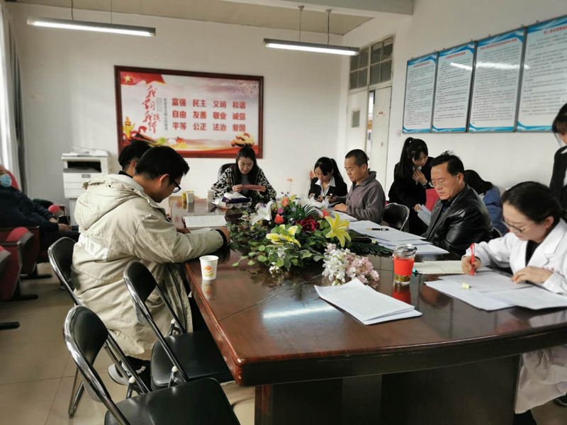 56081763f11e42f9aa8716e6e270d4dd.jpg 辅导员比赛1.jpg