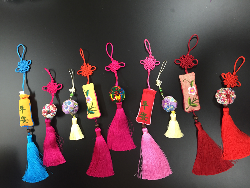 6797ab9492354cdab032bf6c6c127597.jpg 制香包5.jpg